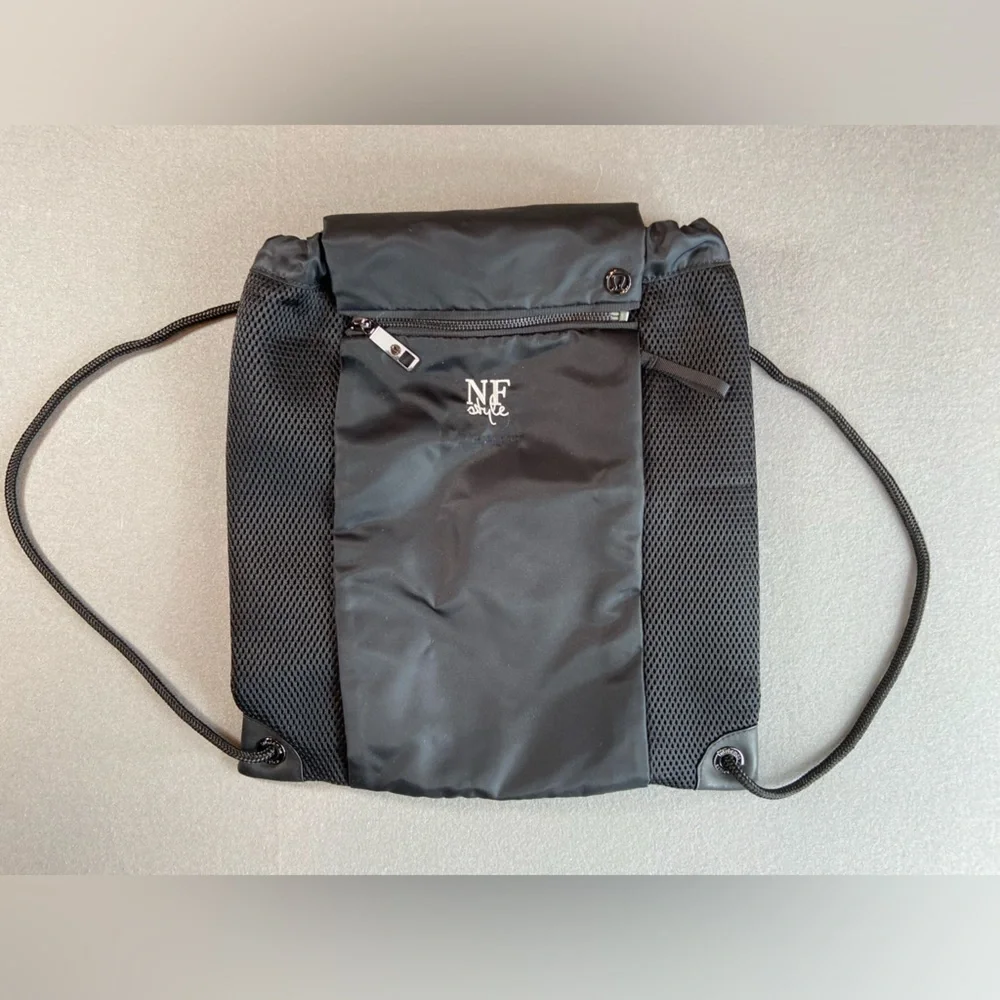 lululemon backpack drawstring Lululemon Athletica Drawstring Backpack‎ Black